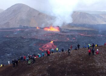 Iceland saw 2,200 earthquakes in 24 hours, increasing concerns of eruption
