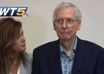 Senator Mitch McConnel freezes up again for the second time in weeks