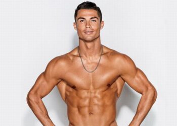 Get ripped abs with Cristiano Ronaldo’s abs workout regime
