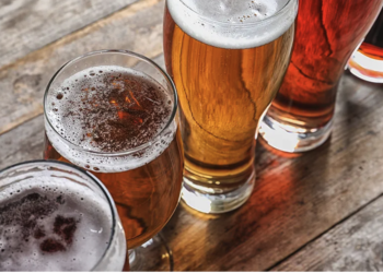 The US could adopt new drinking guidelines, restricting adults to only two drinks per week