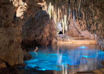 Underwater caves spring up from Canyon Lake in Texas