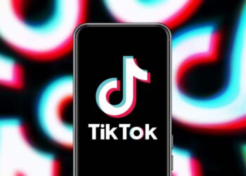 What exactly is paper route money? Adrian Peru’s viralTikTok video explained