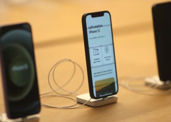 Apple employees instructed to stay silent on iPhone 12 radiation risk in France