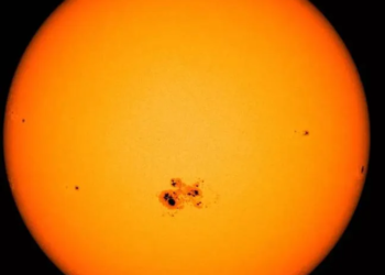 ‘Sunspot archipelago’ 15 times wider than Earth could soon bombard us with solar storms
