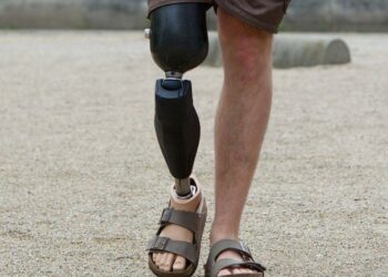 The prosthetic leg of this para-astronaut could contaminate the space station