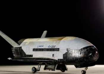 SpaceX pushes back launch of secret US spacecraft, impacting race with China