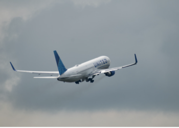 Major letdown: United Airlines’ ‘Time travel’ flight for New Year’s Eve gets delayed