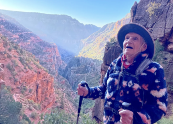 Alfredo Aliaga: 92-year-old breaks Guinness world record to become oldest person to hike Grand Canyon rim-to-rim