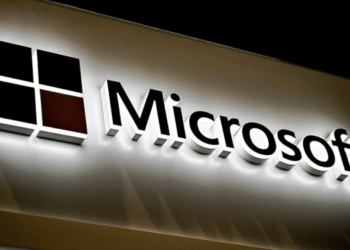 Microsoft briefly overtakes Apple as the world’s most valuable company