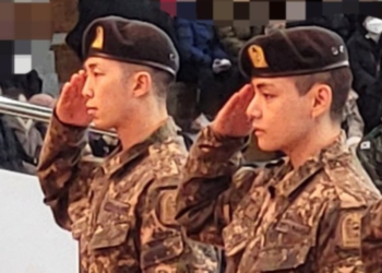A fresh clip featuring V and RM from BTS’s military graduation ceremony goes viral