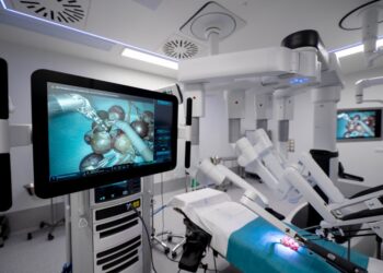US: Cancer patient dies after surgical robot burns holes in organs 