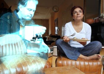 Spanish artist to wed AI hologram in a historic first hybrid union