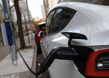 Electric Car or Hybrid – What to Lease?