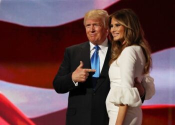 Donald Trump uses Valentine’s Day letter to Melania to raise money for his campaign