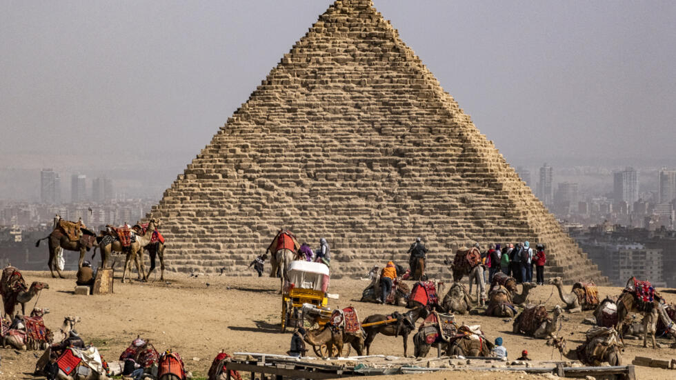 Egypt ditches pyramids renovation plan after global uproar - BreezyScroll
