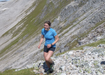 Who is British ultrarunner Jasmin Paris, the first woman to finish Barkley Marathons?