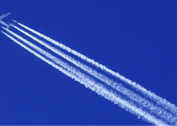 Tennessee Senate bans ‘chemtrails’ from planes based on a conspiracy theory
