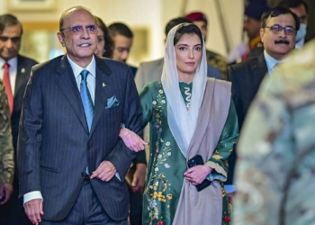 Pakistan’s new President forgoes salary amidst economic crisis