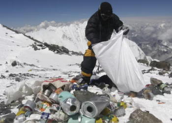 Nepal mandates poo bags, trackers for Everest climbers with fresh regulations