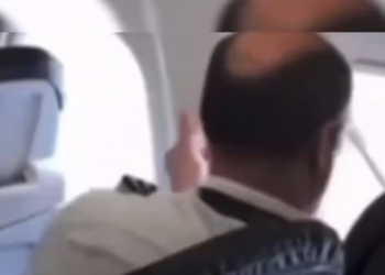 Watch: United pilot seen repairing plane window before takeoff