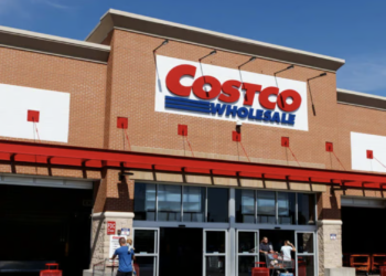 Costco’s monthly gold bar sales bring in up to $200 million, experts hail it as a ‘smart move’