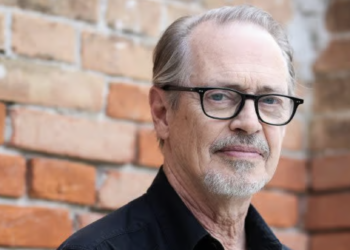 Actor Steve Buscemi randomly punched on NYC street