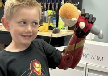 New York: Five-year-old becomes youngest to receive bionic hero arm