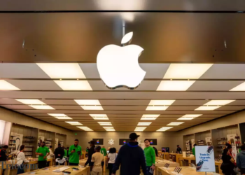 Apple employees in a Baltimore store authorize first strike against the company’s retail arm