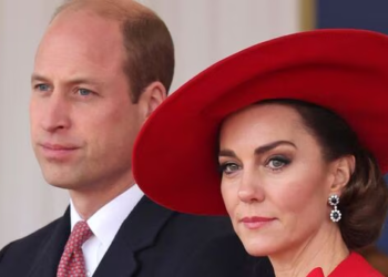 Kate Middleton steps out in public for the first time since cancer diagnosis