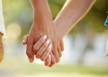 hypergamy