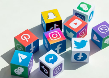 Is using tobacco-like warning labels for social media the way forward?