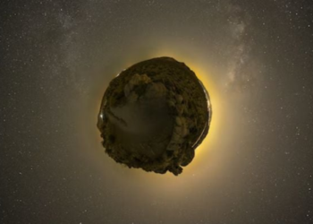 In a remarkable discovery, scientists have identified an asteroid, designated 2023 FW13, that is accompanying Earth in its annual orbit around the Sun. This celestial body, termed a “quasi-moon” or “quasi-satellite,” has garnered significant attention from experts.