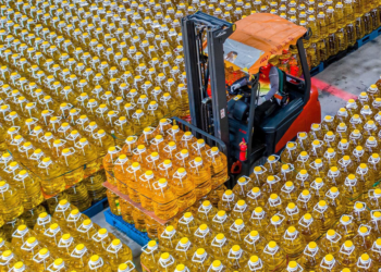 Chinese companies transporting cooking oil in toxic fuel trucks sparks major investigation
