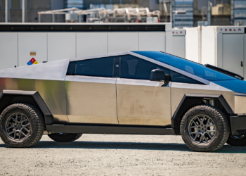 100,000+ people join an online group to mock Tesla's Cybertruck. Here's why