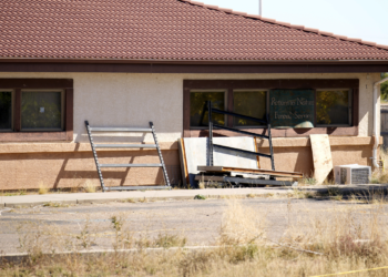 Colorado 'green funeral home' owners ordered to pay $950 million after 190 rotting corpses were found at their facility