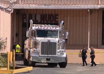 Tampa: Man ‘crashed lorry into strip club after being kicked out, leaving one dead and multiple injured