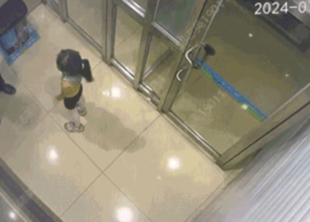 Lost 8-year-old Chinese girl uses ATM to reunite with family. Here's how
