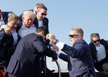 SWAT sniper raises alarm over 'absolutely concerning' detail in Trump assassination attempt