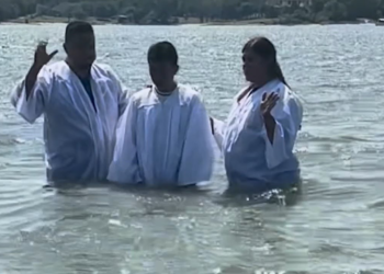 Man drowns in Texas lake just moments after being baptized in it