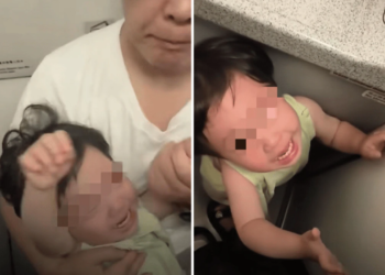 China: Passengers lock toddler in plane’s toilet to stop her from crying