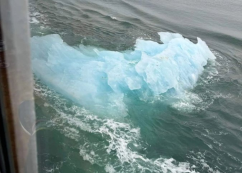 "Titanic moment": Carnival cruise ship grazes iceberg in Alaska without damage