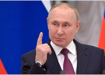 Russians encouraged to have sex during work breaks to address the country’s declining birth rate