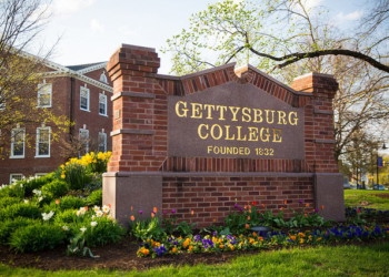 Pennsylvania: Gettysburg college swimmer allegedly carves N-word on teammate’s chest in vicious racist attack