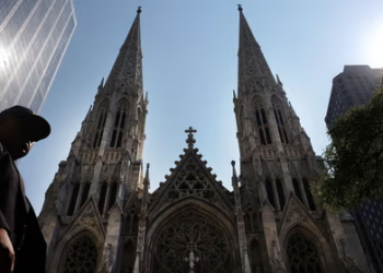 New York Catholic diocese reaches $323 million sex abuse settlement