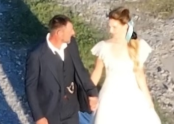 Lana Del Rey weds alligator tour guide in Louisiana, donning a thrifted vintage wedding dress under $400