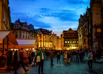 Prague bans nighttime pub crawls to attract "more cultured, wealthier" tourists