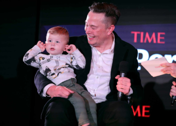 Elon Musk, dad of 12, ‘offered his own sperm to friends’ including a very famous politician