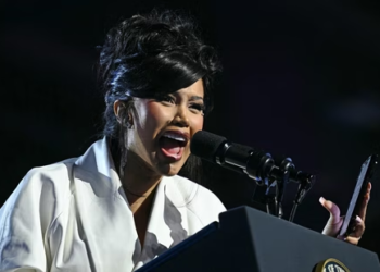 Watch: Cardi B struggles to deliver speech after teleprompter fails at Kamala Harris rally, reads from her phone