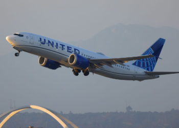 Florida man randomly punches sleeping co-passenger in bloody mid-flight assault