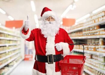 Need last-minute essentials? These grocery stores will be open on Christmas Day 2024